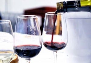 Organiser un atelier pour gouter du vin lors de l'enterrement de célibataire du marié